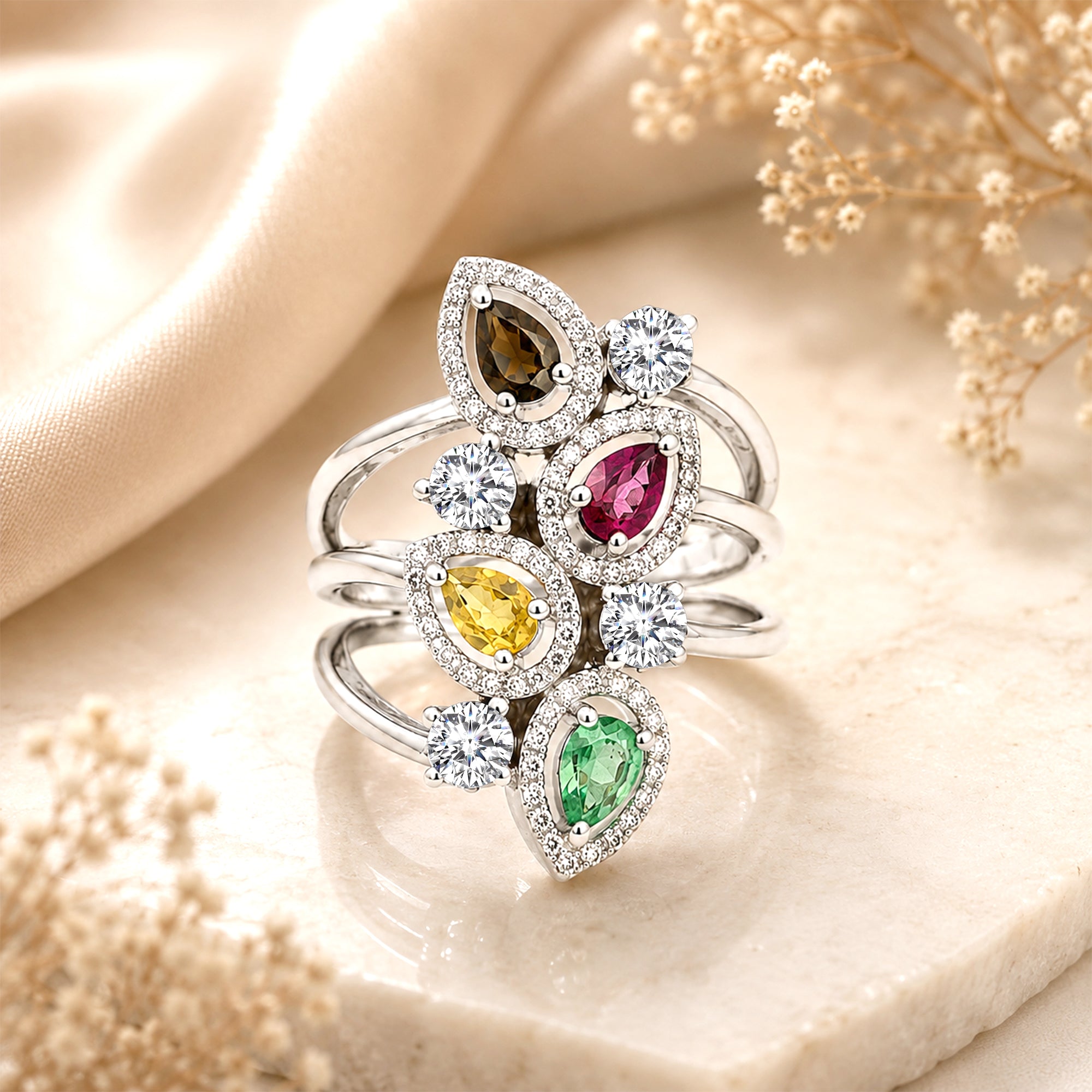 1.66 Karat Pırlanta, Topaz, Rodolit ve Safir Yüzük
