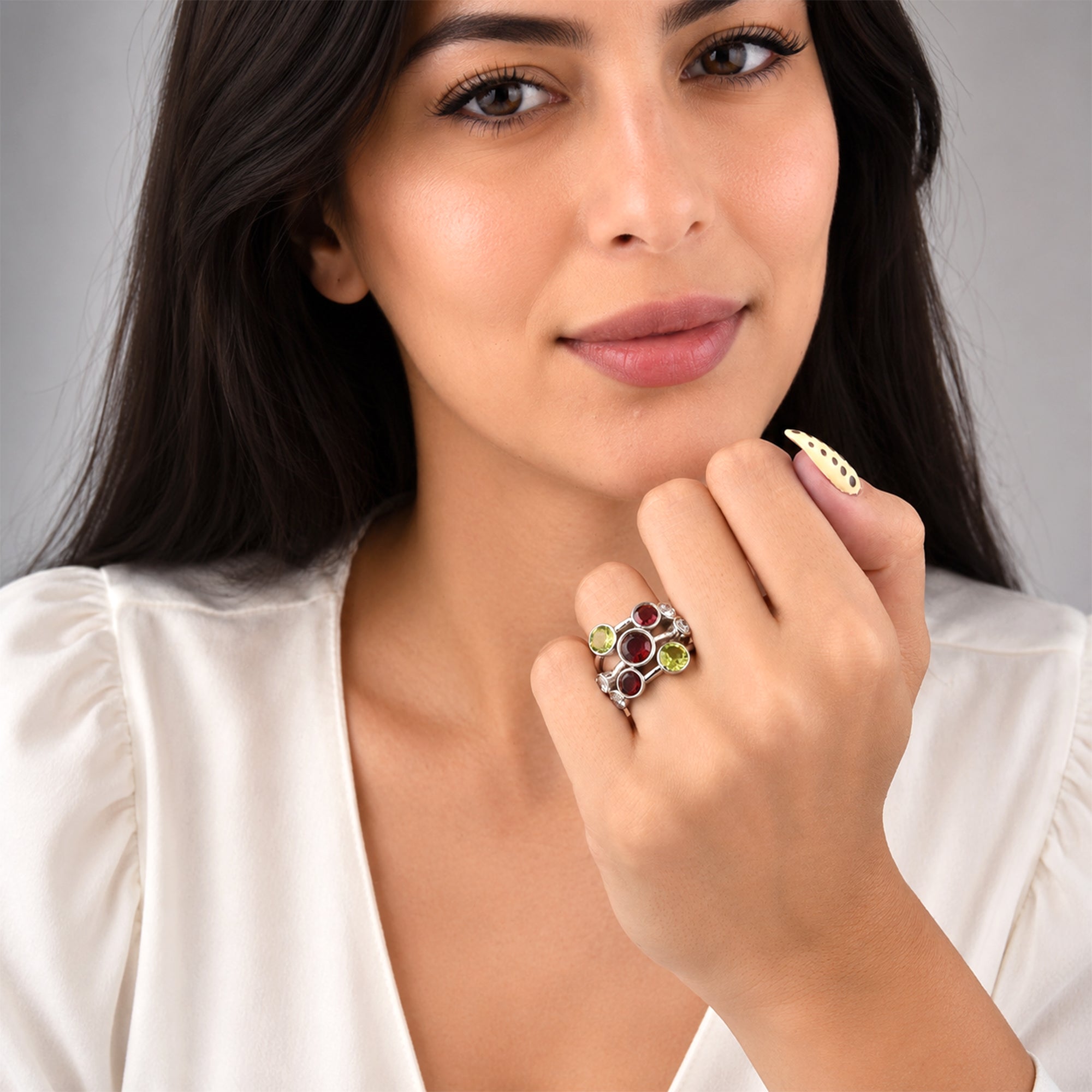 4.05 Karat Pırlanta Garnet ve Peridot Yüzük