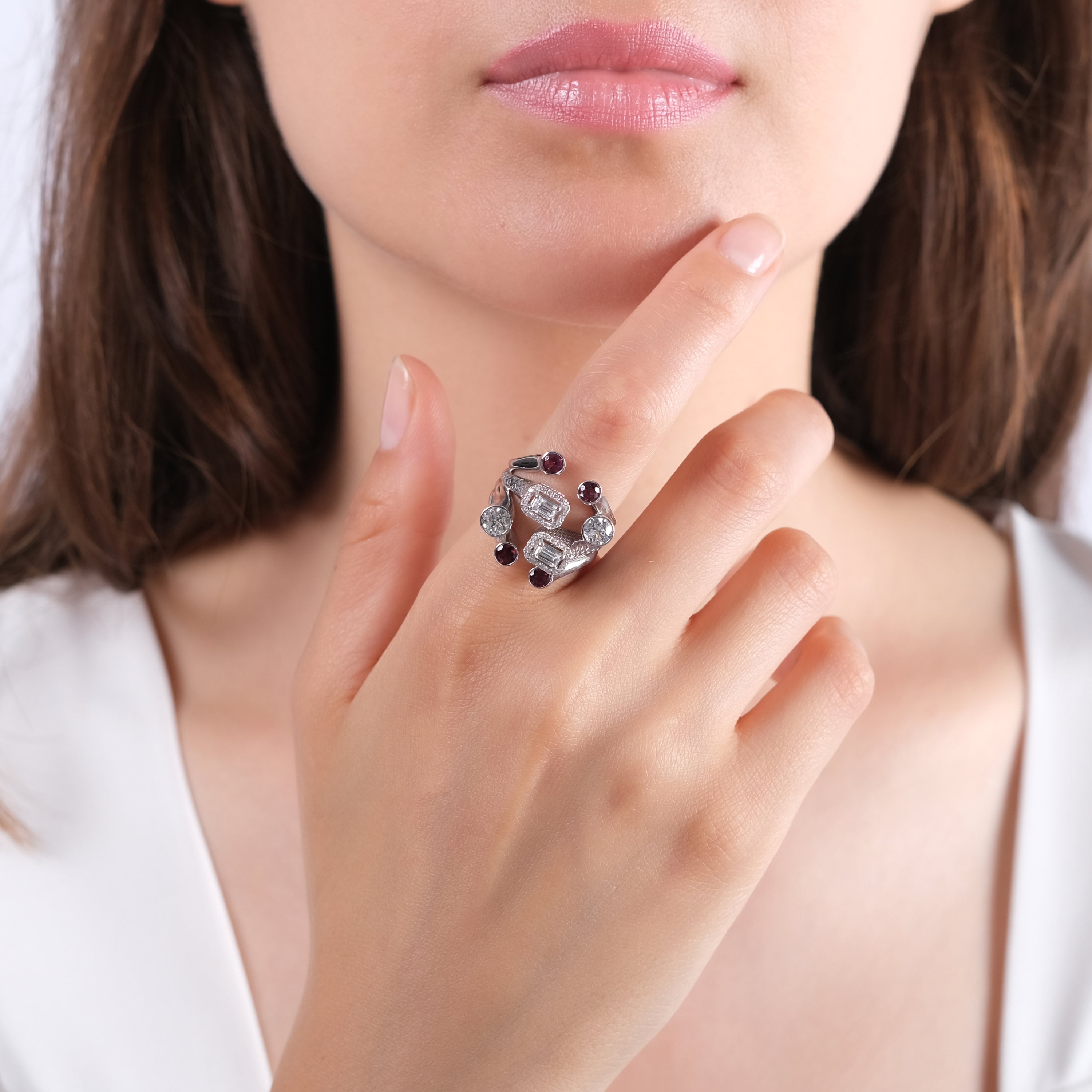 2.75 Karat Pırlanta Yakut Yüzük Modelleri ve Fiyatları 2025 - Lial Diamond - Göz Kamaştıran Zarafet