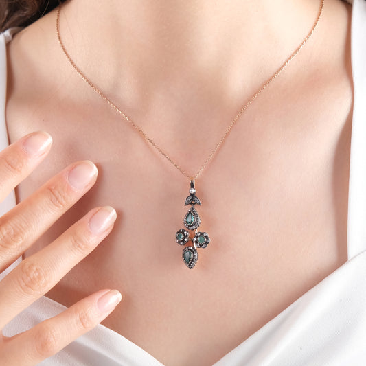 1.43 Karat Pırlanta Zümrüt Kolye Modelleri ve Fiyatları 2025 - Lial Diamond - Göz Kamaştıran Zarafet