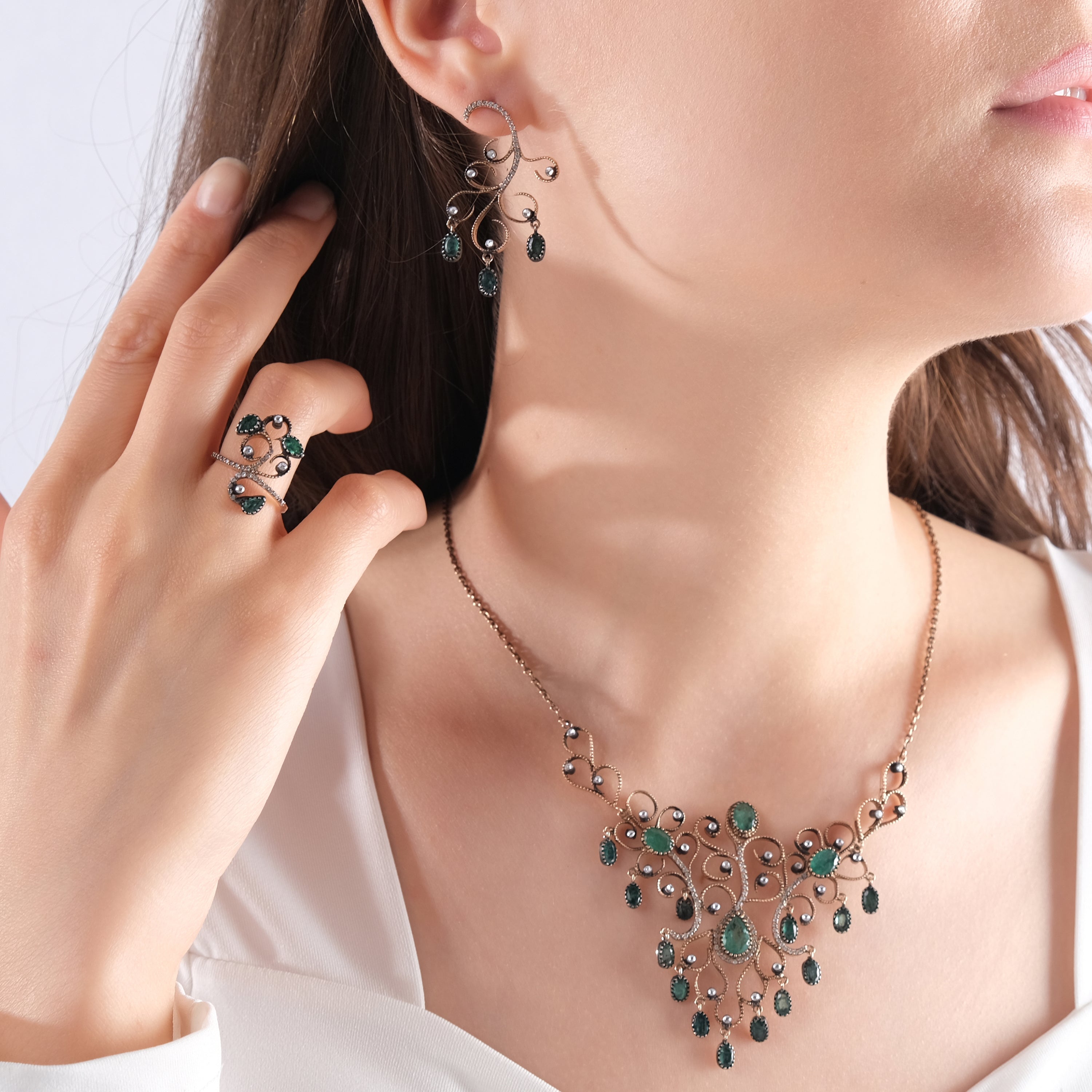 7.28 Karat Pırlanta Zümrüt Kolye Modelleri ve Fiyatları 2025 - Lial Diamond - Göz Kamaştıran Zarafet