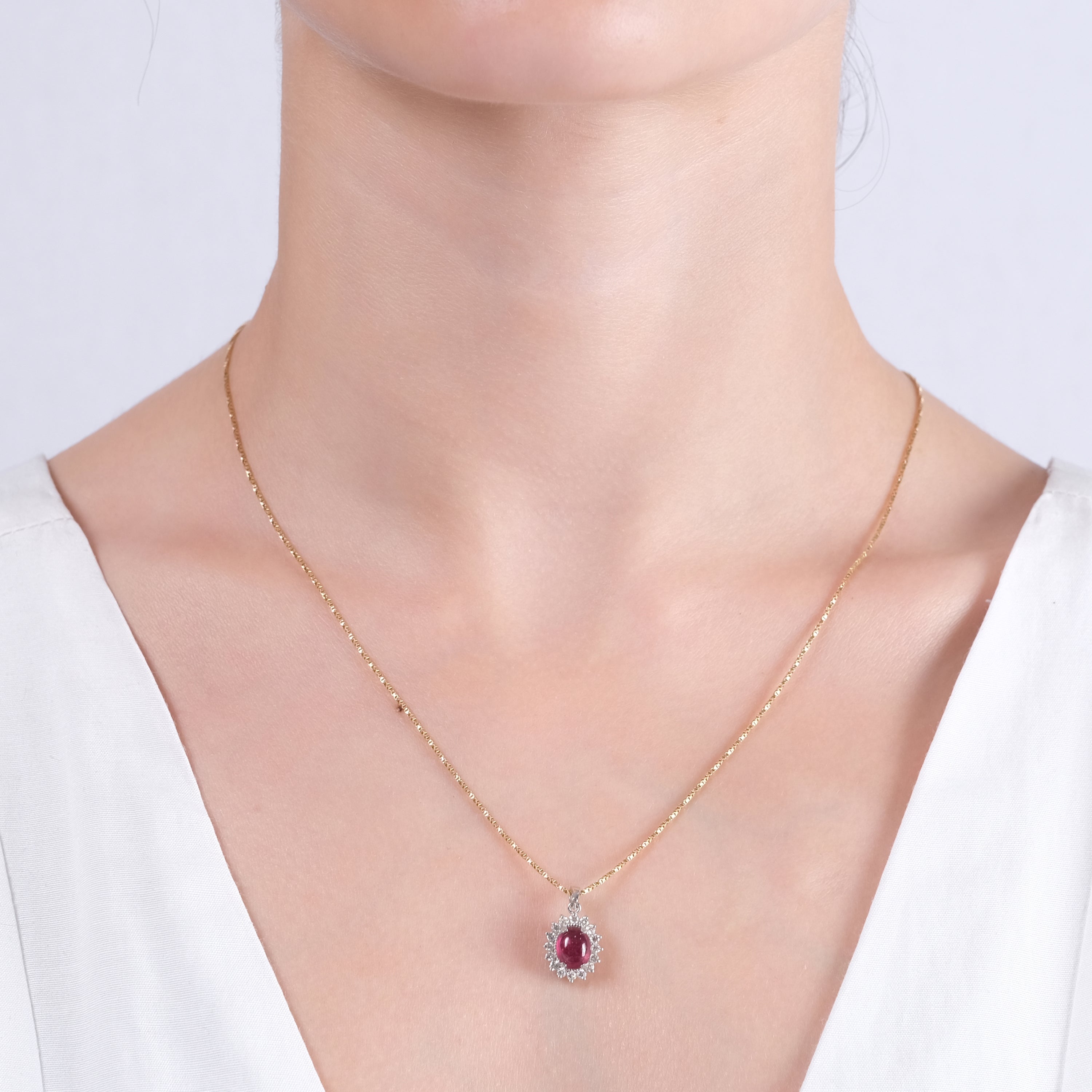2.80 Karat Pırlanta Yakut Kolye Modelleri ve Fiyatları 2025 - Lial Diamond - Göz Kamaştıran Zarafet