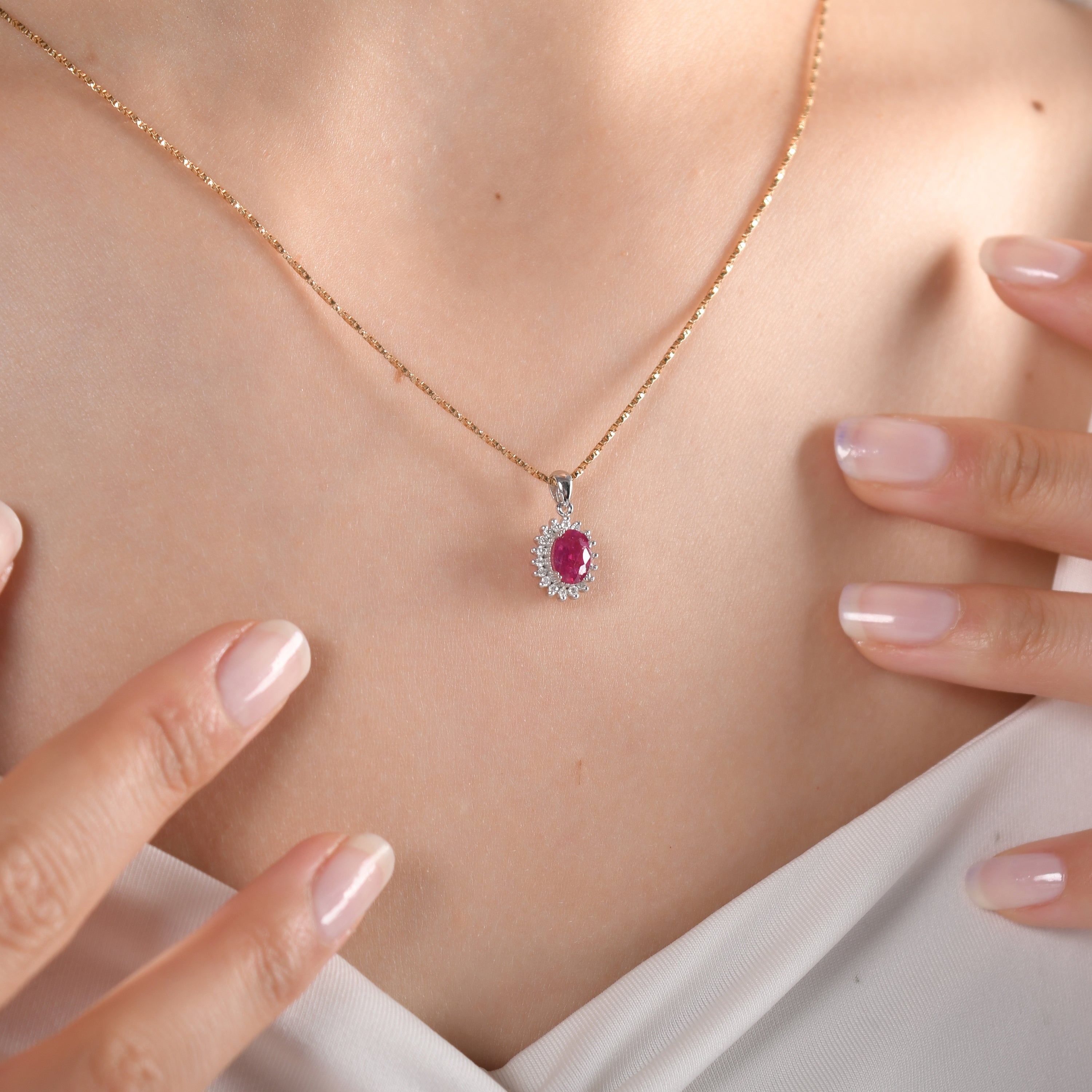 1.01 Karat Pırlanta Yakut Kolye Modelleri ve Fiyatları 2025 - Lial Diamond - Göz Kamaştıran Zarafet