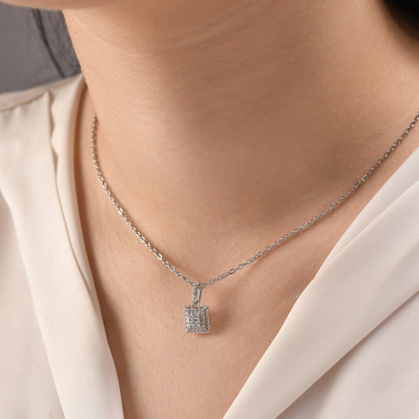 0.18 Karat Pırlanta Kolye