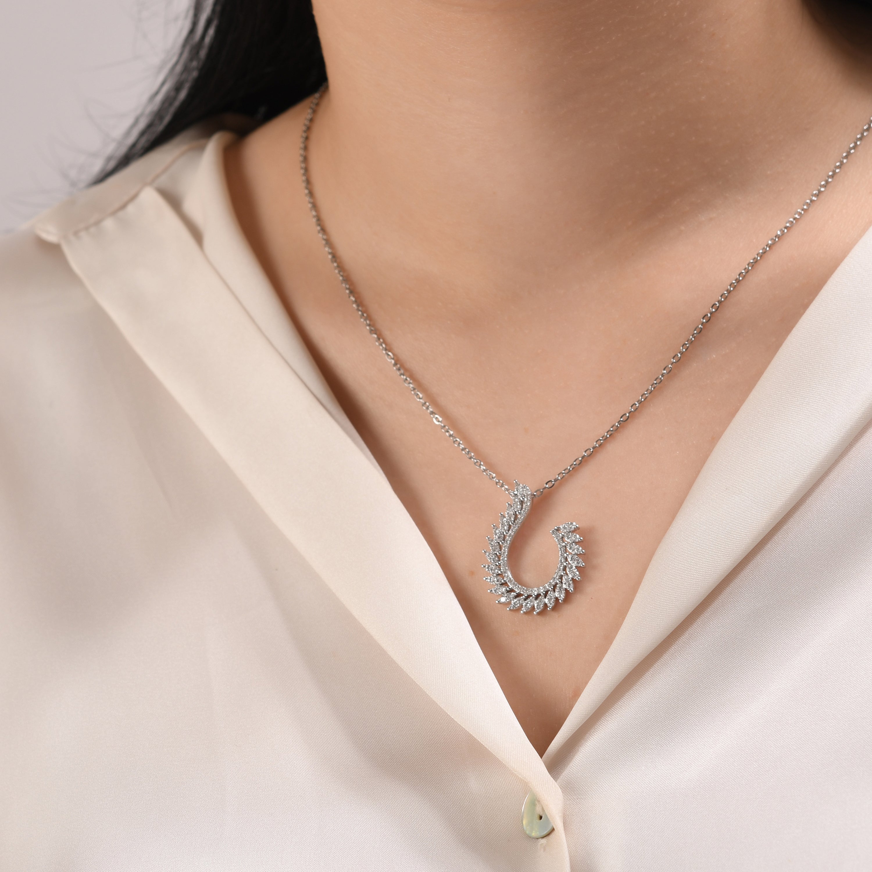 0.64 Karat Markiz Pırlanta Kolye Modelleri ve Fiyatları 2025 - Lial Diamond - Göz Kamaştıran Zarafet