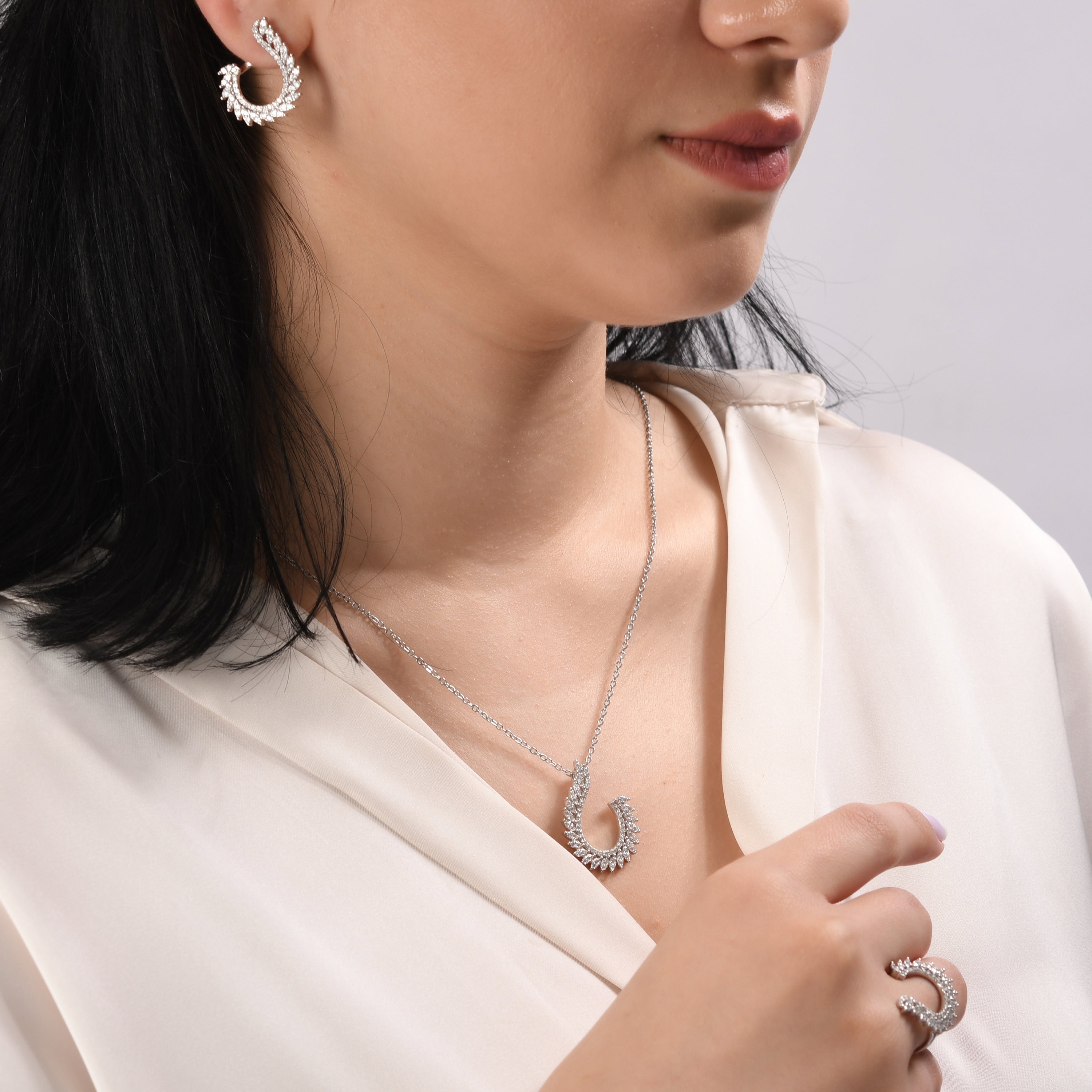 0.64 Karat Markiz Pırlanta Kolye Modelleri ve Fiyatları 2025 - Lial Diamond - Göz Kamaştıran Zarafet