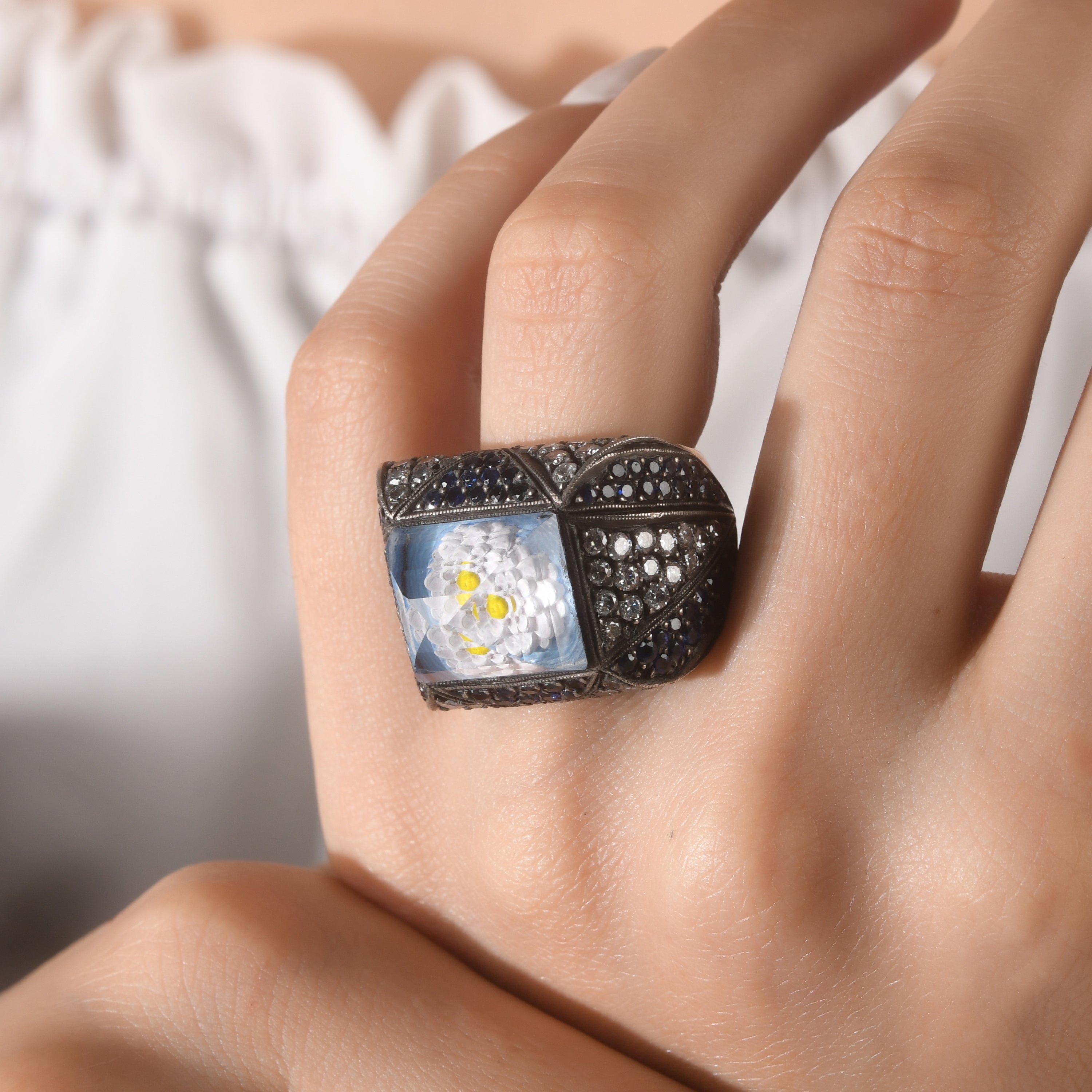 4.73 Karat Pırlanta Safir Yüzük, Çiçek Motifli Modelleri ve Fiyatları 2025 - Lial Diamond - Göz Kamaştıran Zarafet
