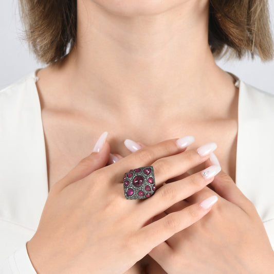 8.40 Karat Pırlanta Yakut Yüzük Modelleri ve Fiyatları 2025 - Lial Diamond - Göz Kamaştıran Zarafet