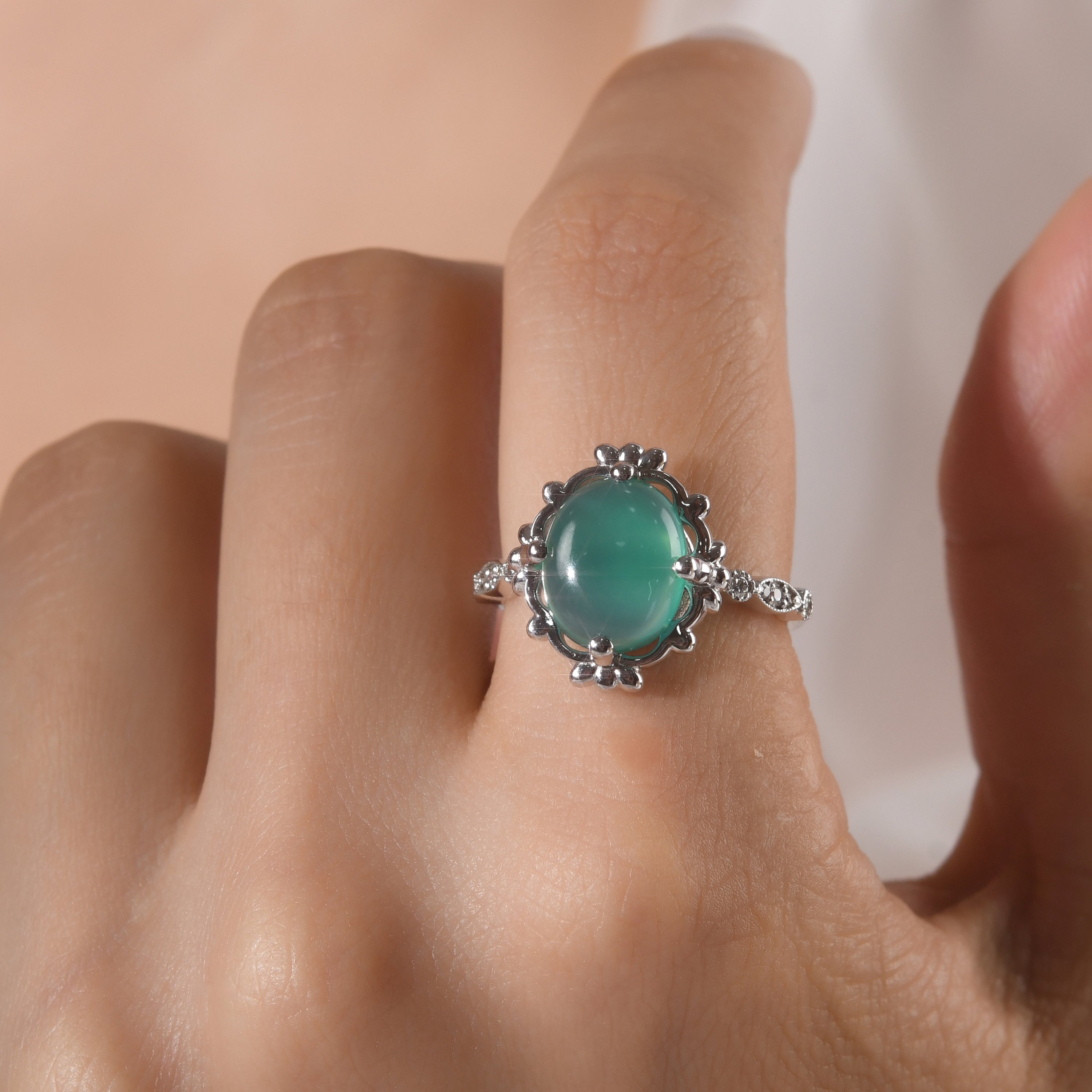 3.63 Karat Pırlanta Zümrüt Yüzük Modelleri ve Fiyatları 2025 - Lial Diamond - Göz Kamaştıran Zarafet