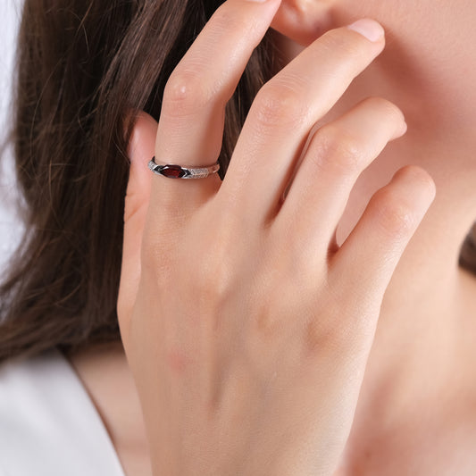 0.65 Karat Pırlanta Garnet Yüzük Modelleri ve Fiyatları 2025 - Lial Diamond - Göz Kamaştıran Zarafet