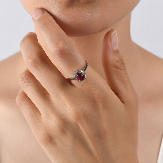 1.40 Karat Baget Pırlanta Yakut Yüzük Modelleri ve Fiyatları 2025 - Lial Diamond - Göz Kamaştıran Zarafet