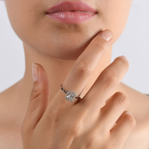 0.18 Karat Baget Pırlanta Yüzük