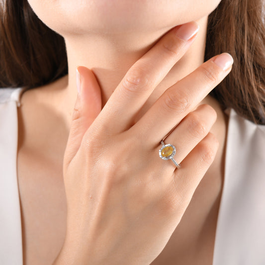 1.04 Karat Baget Pırlanta Sarı Safir Yüzük Modelleri ve Fiyatları 2025 - Lial Diamond - Göz Kamaştıran Zarafet