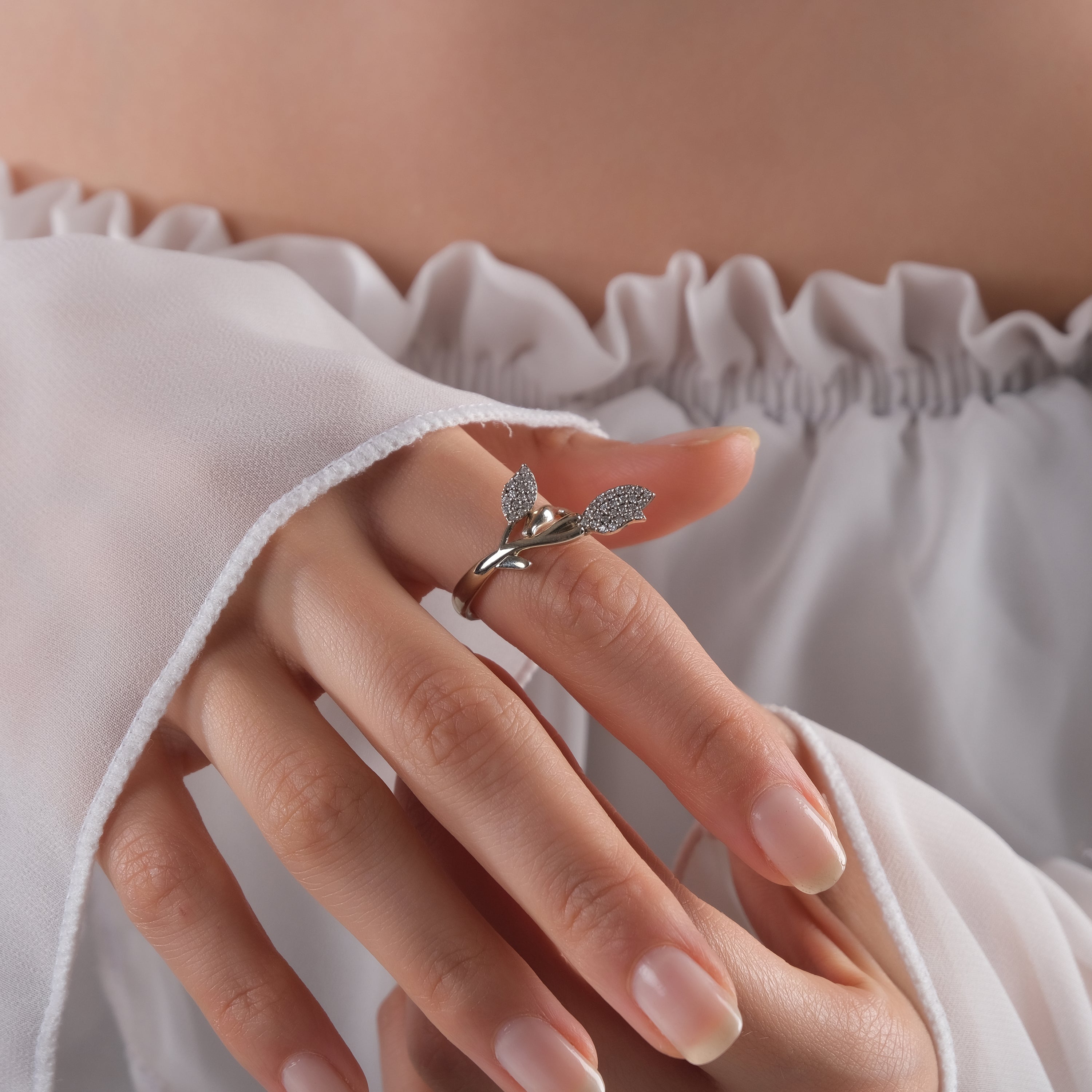 0.26 Karat Pırlanta Yüzük, Yaprak Tasarımlı Modelleri ve Fiyatları 2025 - Lial Diamond - Göz Kamaştıran Zarafet