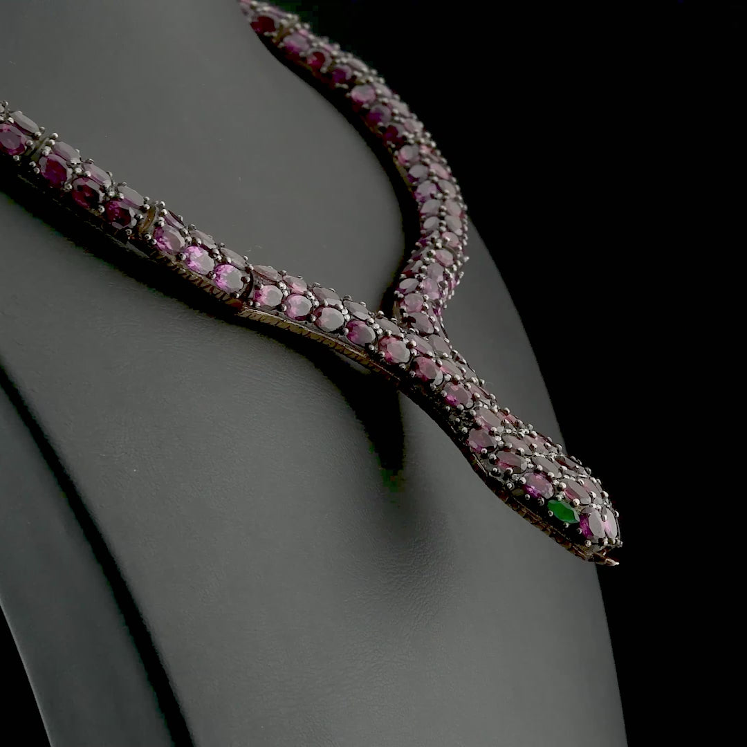 155.25 Karat Pırlanta ve Rhodolite Taşlı Yılan Gerdanlık